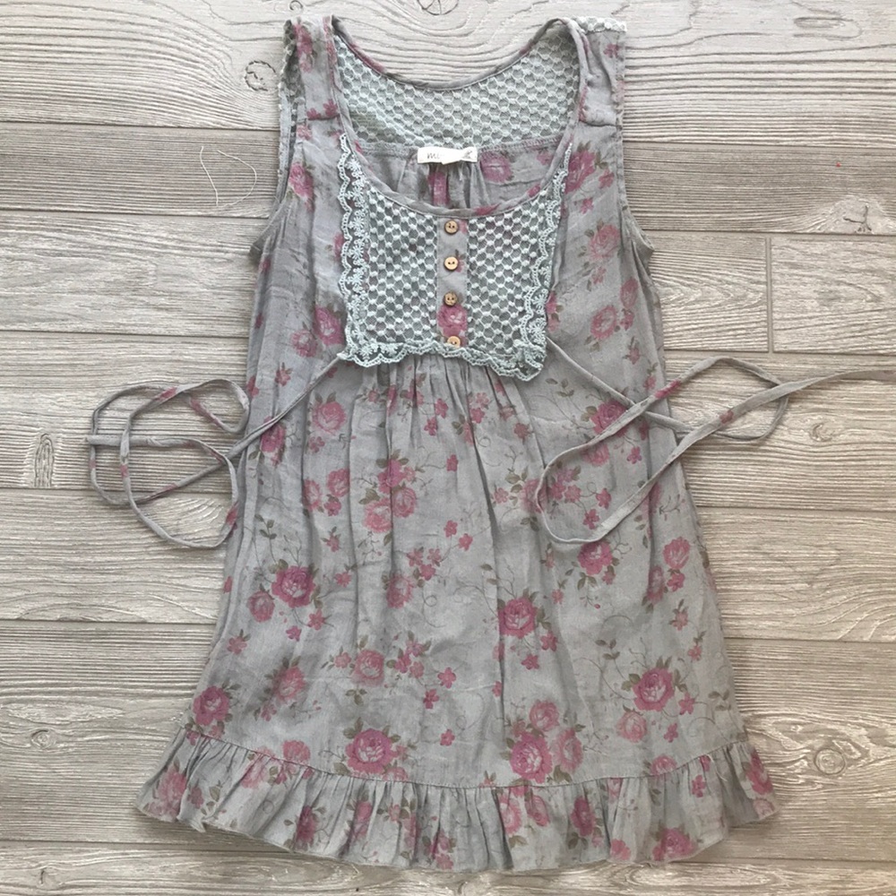 Grey floral tank with lace and tie